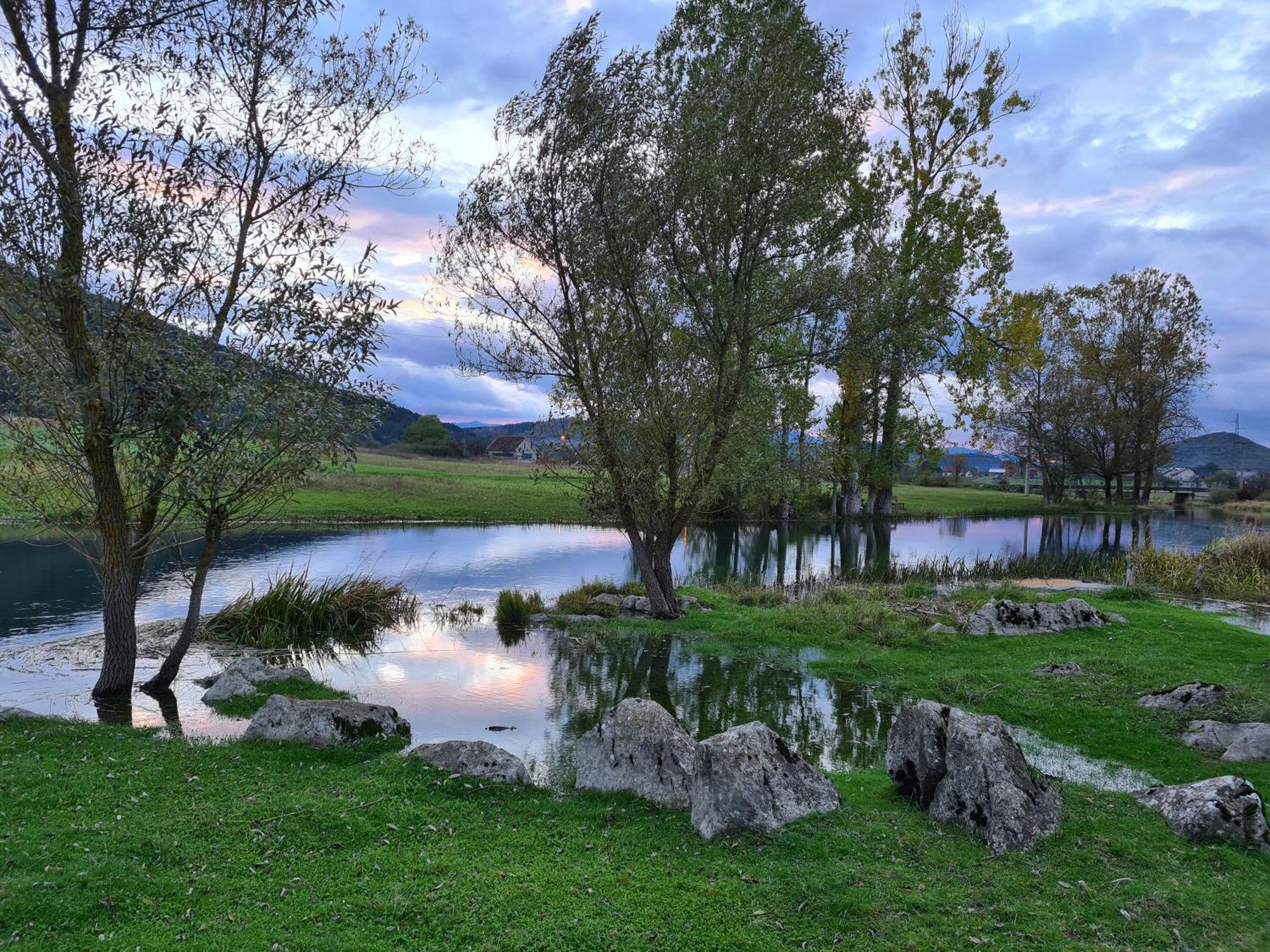 Forestside House Gacka With Relax Area Sinac Buitenkant foto